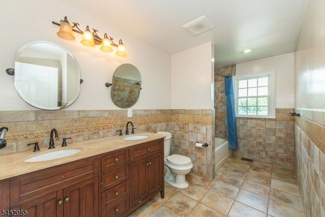 11 N Pocono Rd, Mountain Lakes Boro, NJ 07046