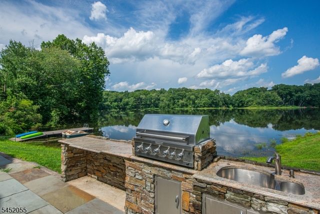 11 N Pocono Rd, Mountain Lakes Boro, NJ 07046