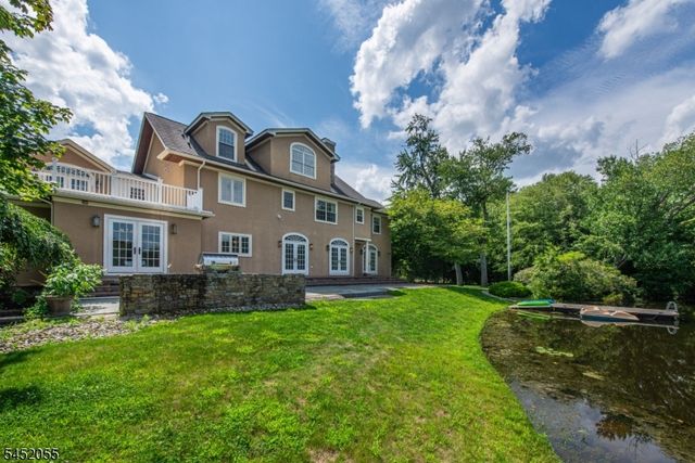 11 N Pocono Rd, Mountain Lakes Boro, NJ 07046