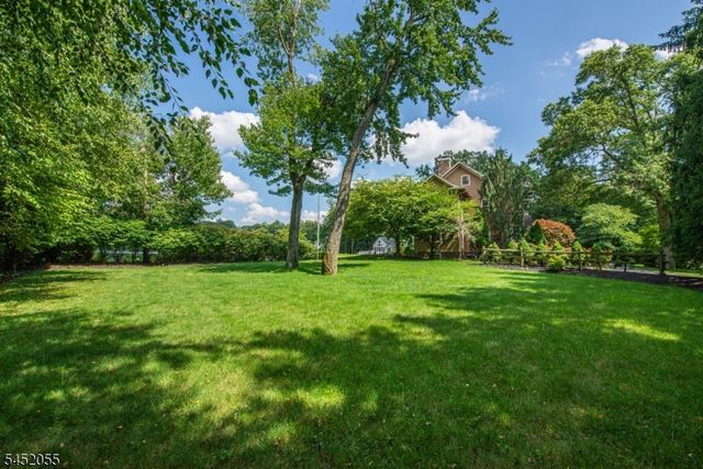 11 N Pocono Rd, Mountain Lakes Boro, NJ 07046