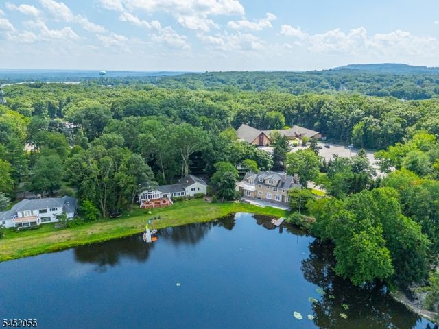 11 N Pocono Rd, Mountain Lakes Boro, NJ 07046