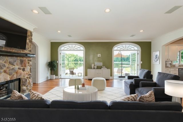 11 N Pocono Rd, Mountain Lakes Boro, NJ 07046