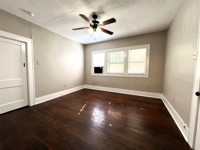 821 W Hickory Street, Denton, TX 76201