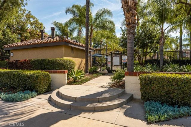 2981 Humeston, Tustin, CA 92782