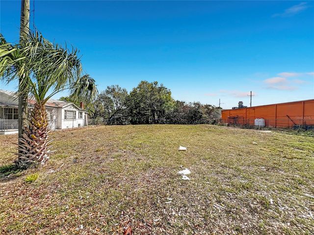 2471 GREENWAY STREET, Sanford, FL 32771