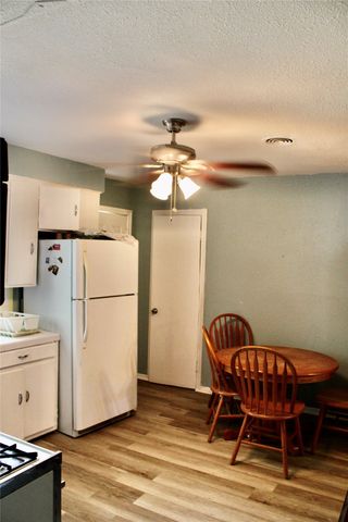 2406 E Illinois Avenue, Dallas, TX 75216