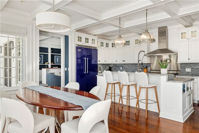 231 Carnegie Harbor Drive, Portsmouth, RI 02871