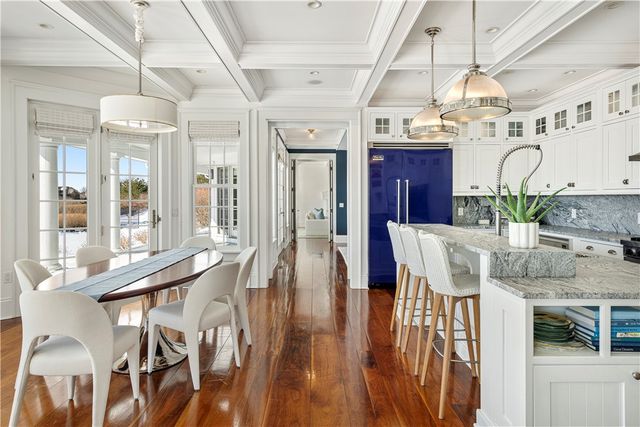 231 Carnegie Harbor Drive, Portsmouth, RI 02871