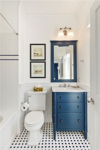 231 Carnegie Harbor Drive, Portsmouth, RI 02871