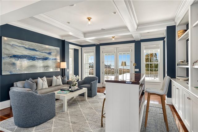 231 Carnegie Harbor Drive, Portsmouth, RI 02871