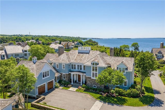 231 Carnegie Harbor Drive, Portsmouth, RI 02871