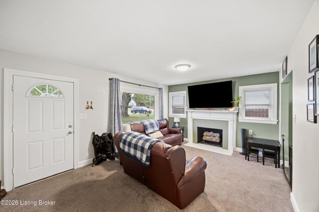 3709 Rosa Terrace, Louisville, KY 40216
