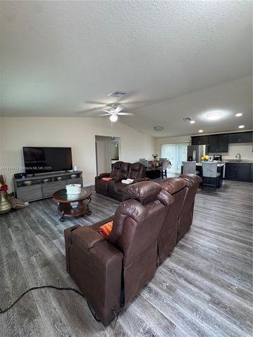 1201 BANJO CT, Other City - In The State Of Florida, FL 33935