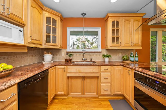 3091 Warwick Road, Ann Arbor, MI 48104