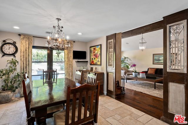 1618 Stradella Road, Los Angeles, CA 90077