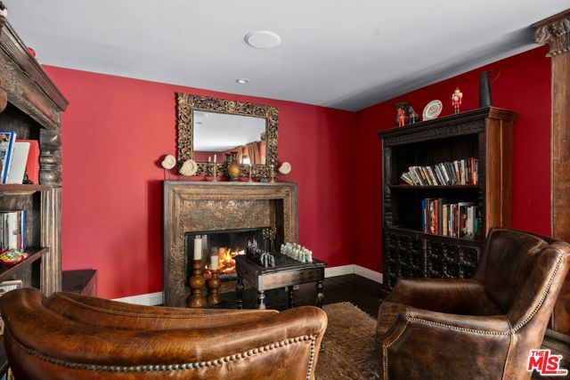 1618 Stradella Road, Los Angeles, CA 90077