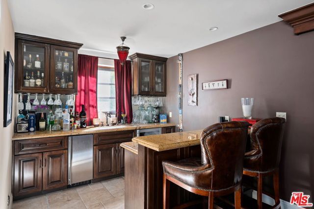 1618 Stradella Road, Los Angeles, CA 90077