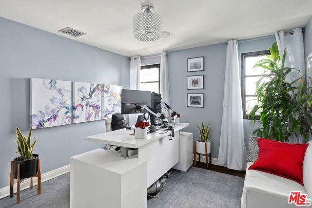 1618 Stradella Road, Los Angeles, CA 90077