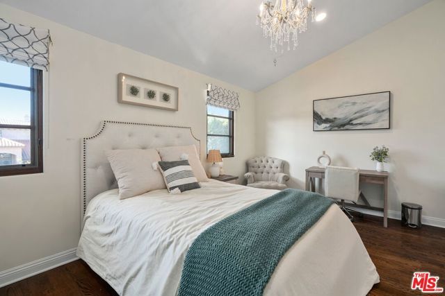 1618 Stradella Road, Los Angeles, CA 90077