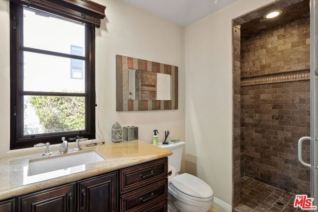 1618 Stradella Road, Los Angeles, CA 90077