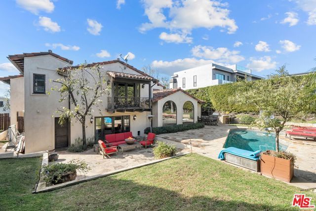 1618 Stradella Road, Los Angeles, CA 90077