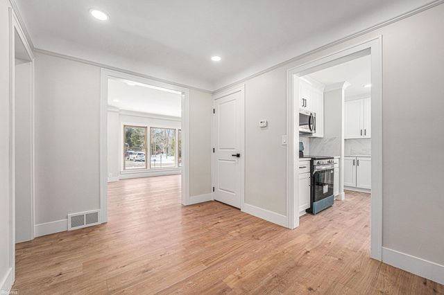 23558 Russell Street, Southfield, MI 48075