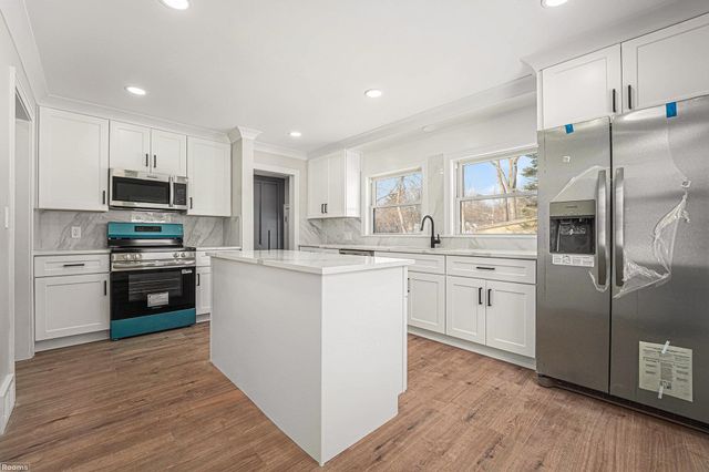 23558 Russell Street, Southfield, MI 48075