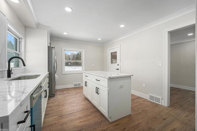 23558 Russell Street, Southfield, MI 48075