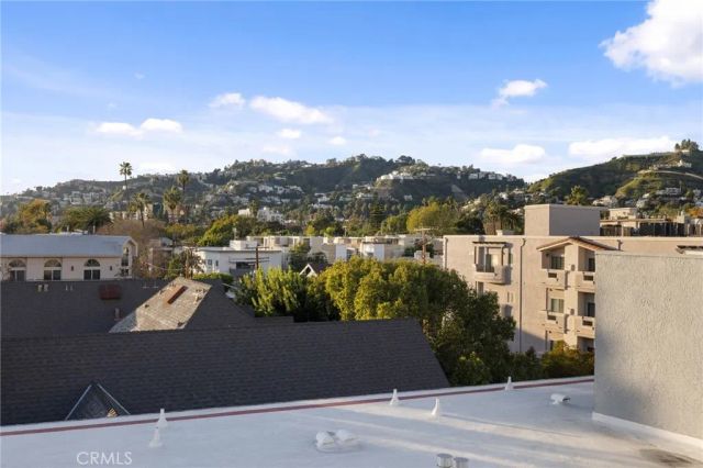 1355 N Sierra Bonita 208, Los Angeles, CA 90046