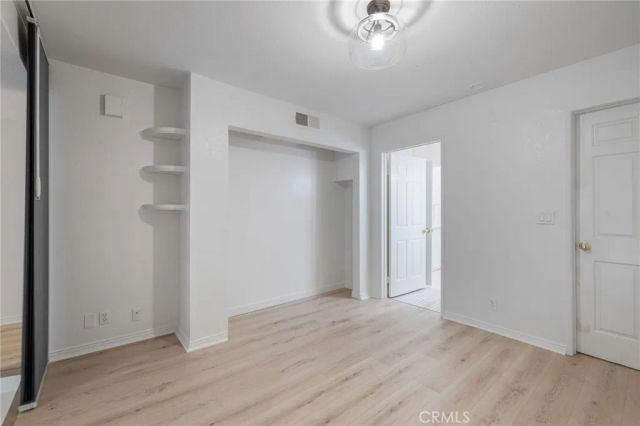 1355 N Sierra Bonita 208, Los Angeles, CA 90046