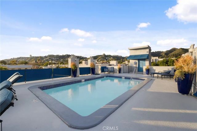 1355 N Sierra Bonita 208, Los Angeles, CA 90046