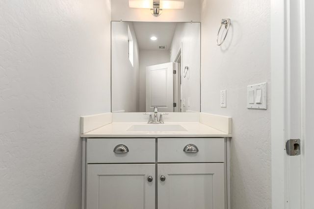 2315 N 52nd Street 110, Phoenix, AZ 85008