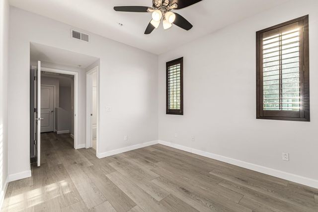 2315 N 52nd Street 110, Phoenix, AZ 85008