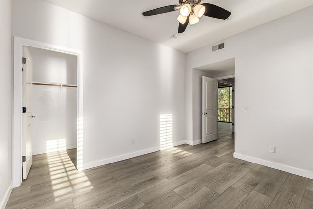 2315 N 52nd Street 110, Phoenix, AZ 85008