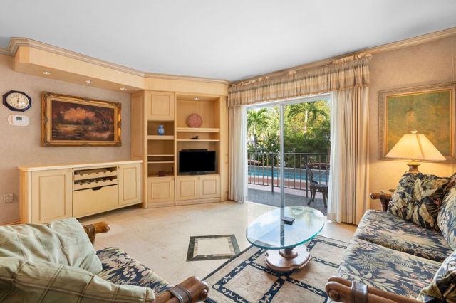 1840 Dewey St 101, Hollywood, FL 33020