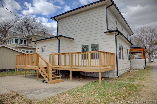 1106 E 6th Street, Okmulgee, OK 74447