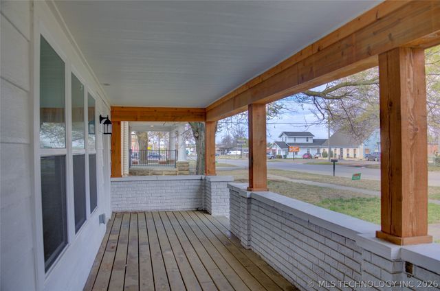 1106 E 6th Street, Okmulgee, OK 74447