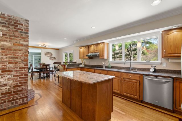 19 Devonshire Road, Middleton, MA 01949