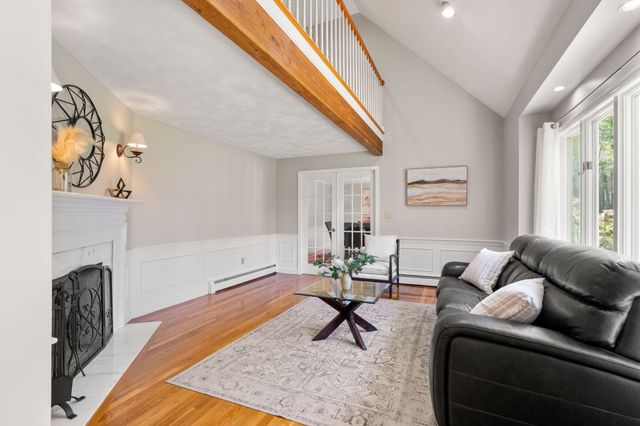 19 Devonshire Road, Middleton, MA 01949