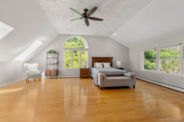 19 Devonshire Road, Middleton, MA 01949