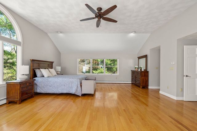 19 Devonshire Road, Middleton, MA 01949