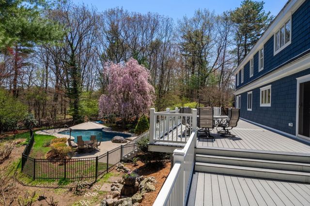 19 Devonshire Road, Middleton, MA 01949