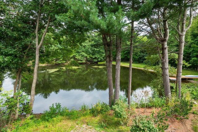 19 Devonshire Road, Middleton, MA 01949