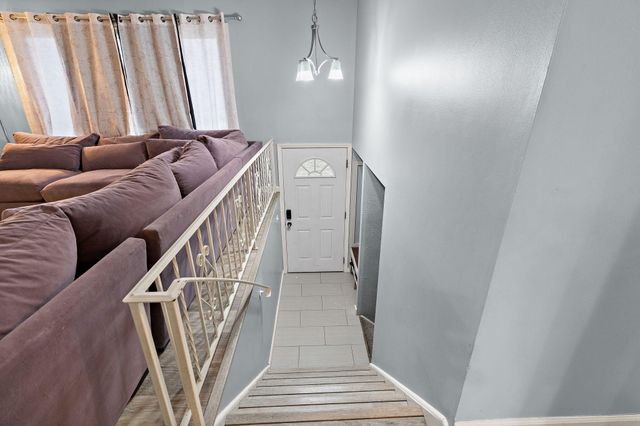 8014 Chase Place, Merrillville, IN 46410