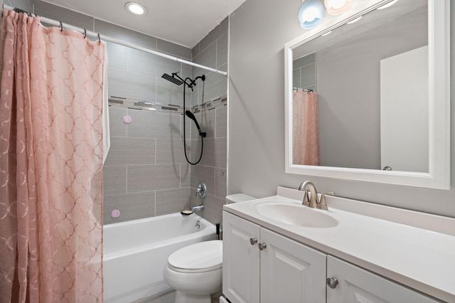 8014 Chase Place, Merrillville, IN 46410