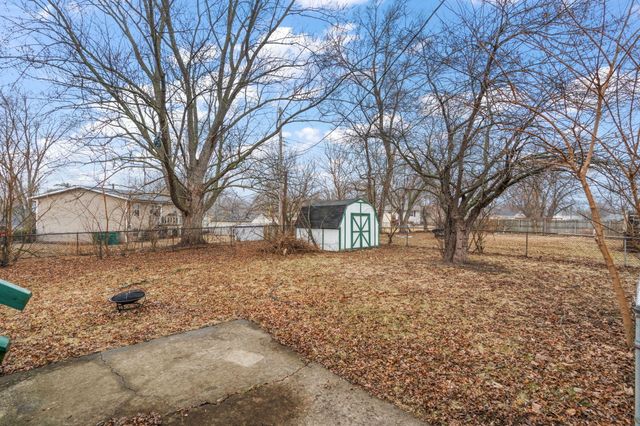 8014 Chase Place, Merrillville, IN 46410