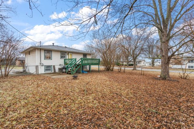 8014 Chase Place, Merrillville, IN 46410