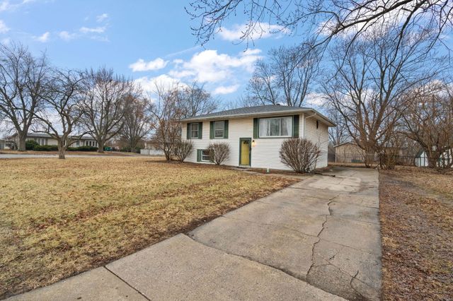 8014 Chase Place, Merrillville, IN 46410