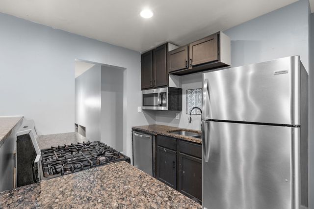 8014 Chase Place, Merrillville, IN 46410