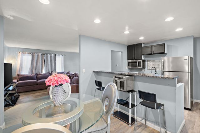 8014 Chase Place, Merrillville, IN 46410